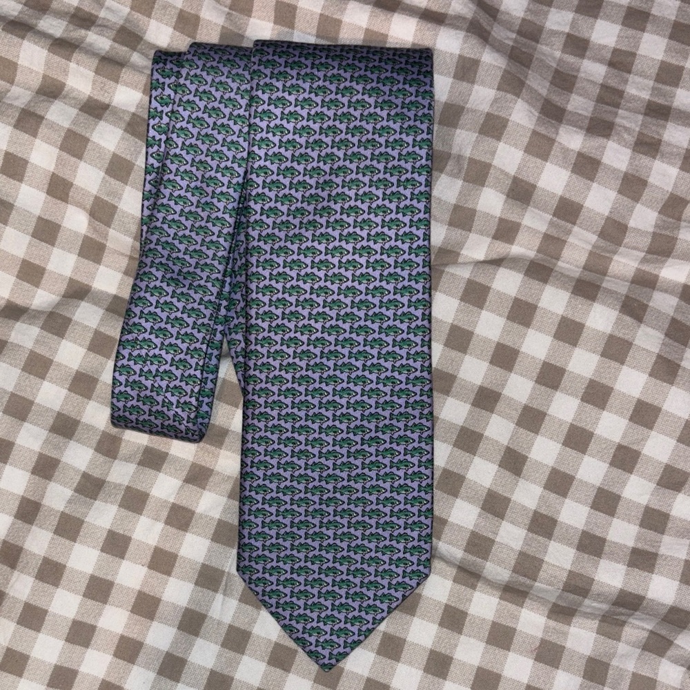 Vineyard Vines Elegant Patterned Men's Tie